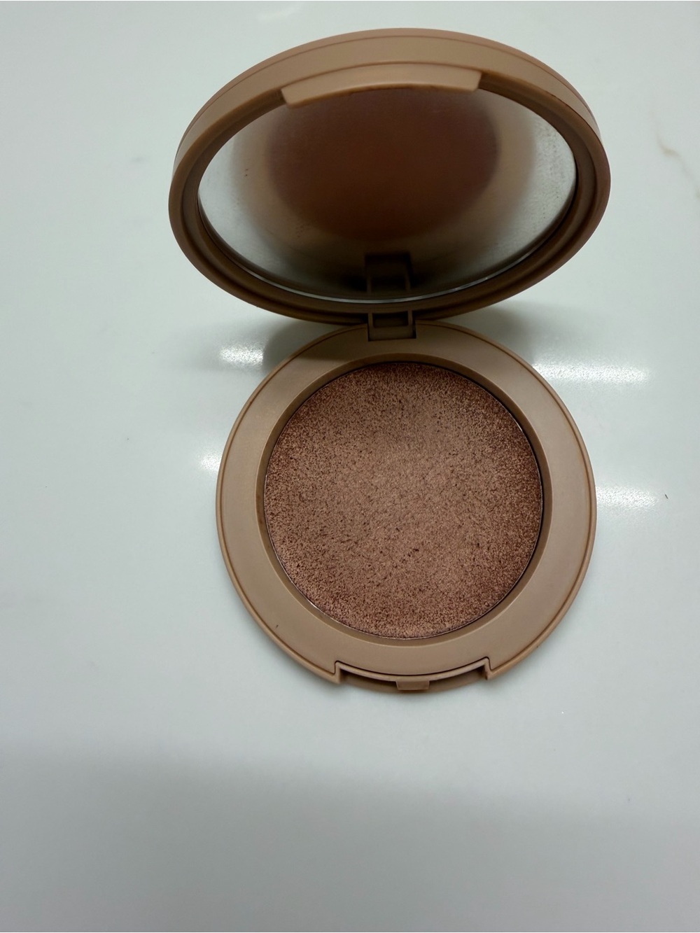 ILIA cream bronzer Bask